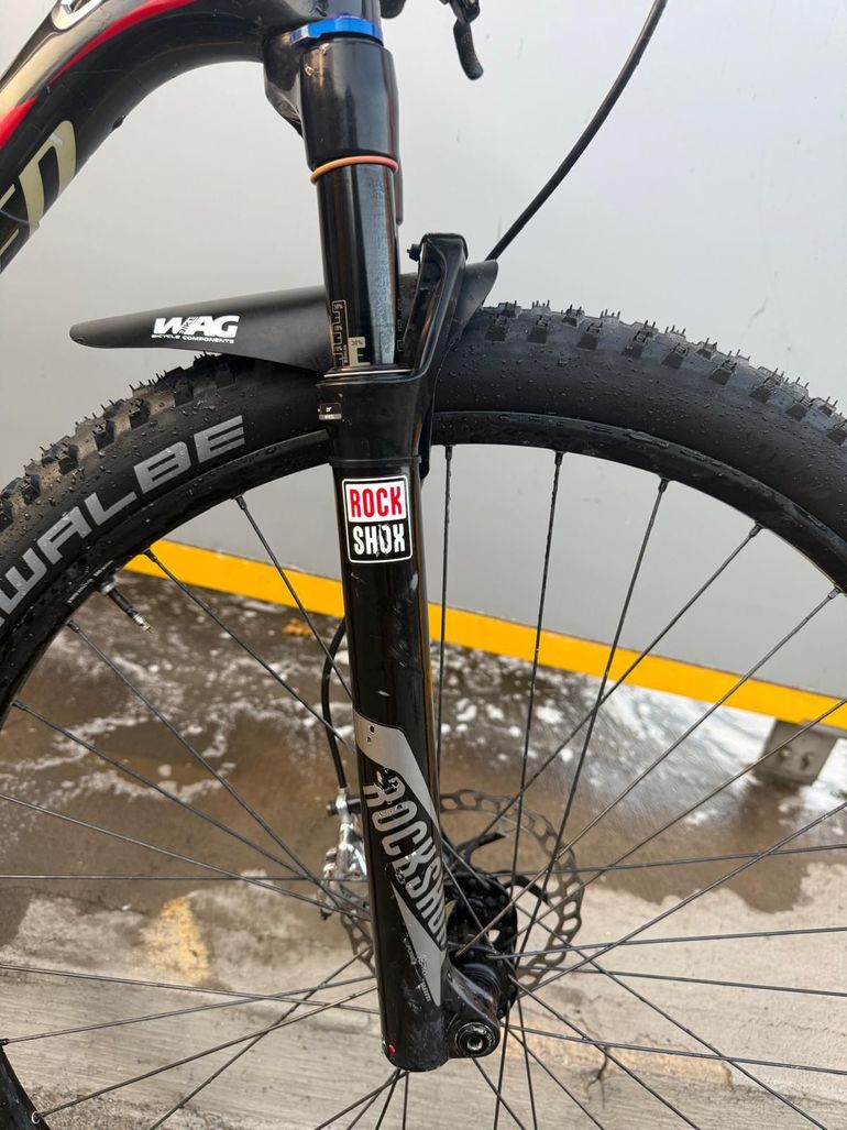 Used Specialized Epic Shimano Deore 2016 Mountainbike, Red — image 4 of 7