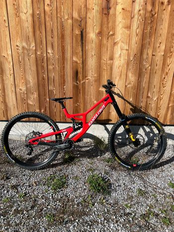 Used Santa-Cruz Downhill Bikes for sale | 70% off new | buycycle