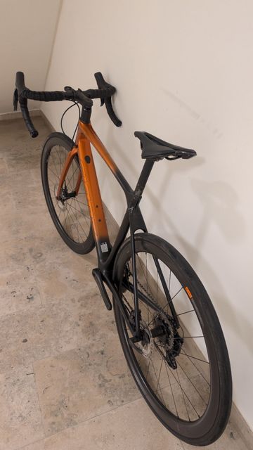 Used Giant TCR Advanced Pro 0 2022 Road & Gravel, Orange — image 6 of 9