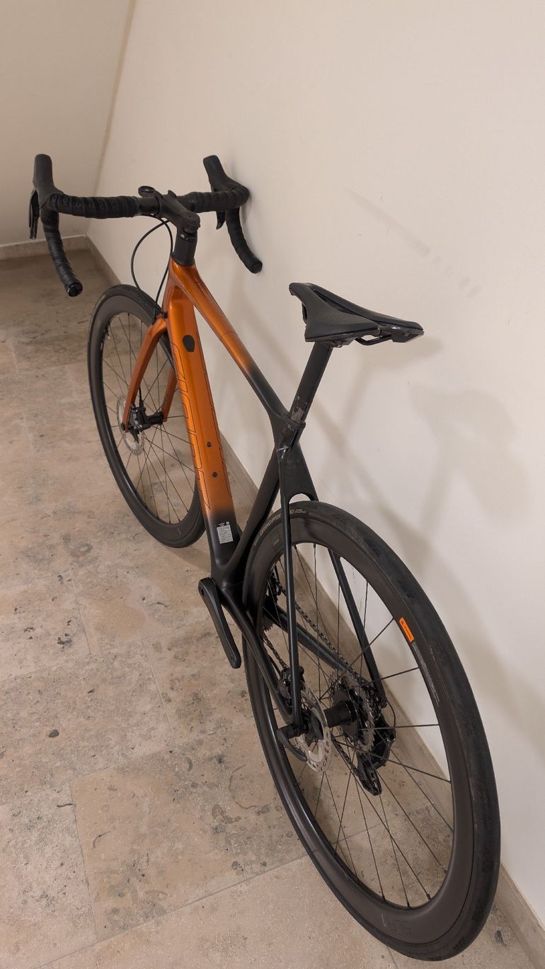 Used Giant TCR Advanced Pro 0 2022 Road & Gravel, Orange — image 6 of 9
