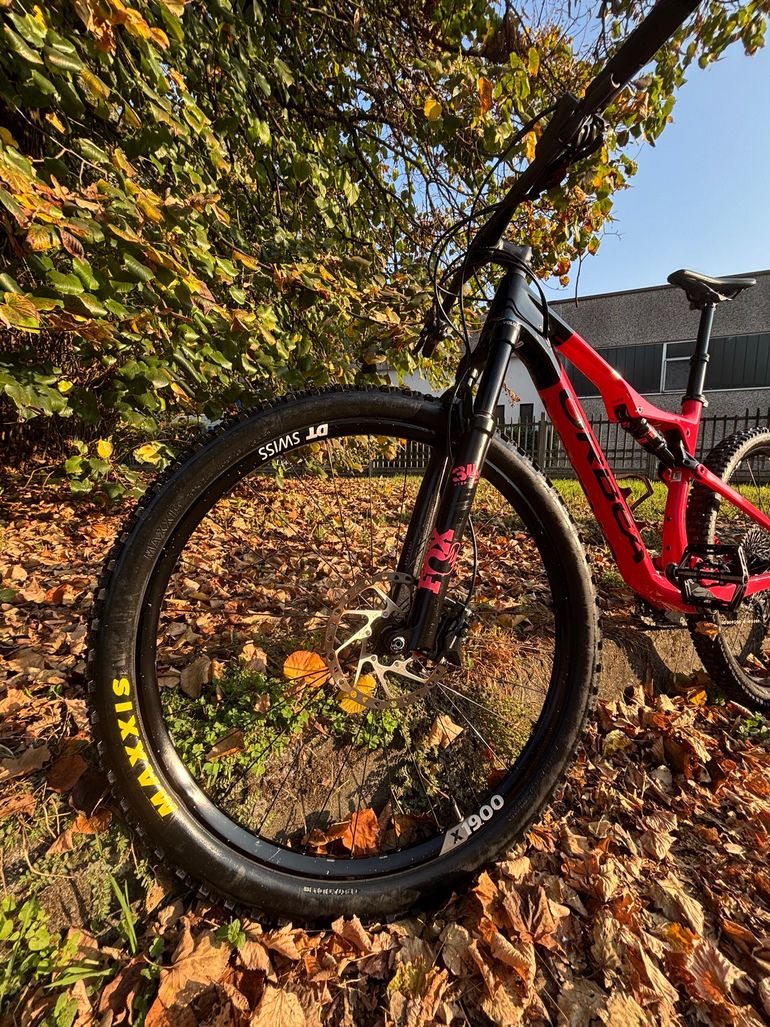 Used Orbea OIZ M20 TR 2022 2022 Mountainbike, Orange, 29 — image 3 of 10