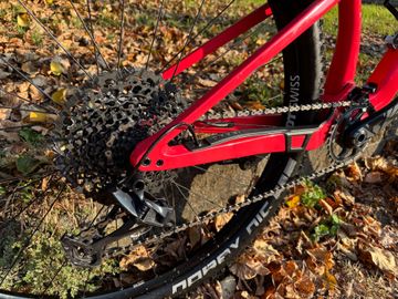 Used Orbea OIZ M20 TR 2022 2022 Mountainbike, Orange, 29 — image 6 of 10