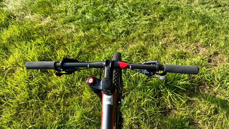 Used Cannondale F-si Shimano Deore XT 2017 Mountainbike, Light Gray, 29 — image 5 of 7