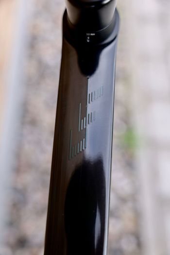 Used Canyon Aeroad CFR eTap 2023 2023 Road & Gravel, Black — image 7 of 9