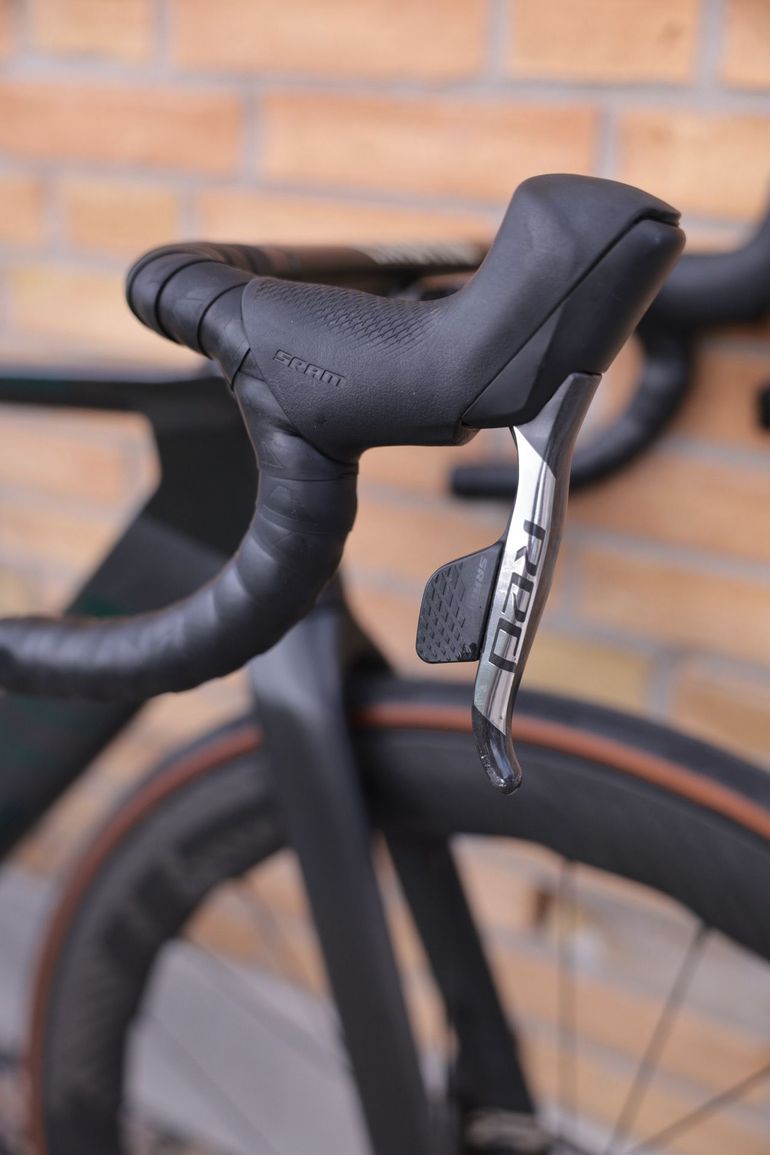 Used Canyon Aeroad CFR eTap 2023 2023 Road & Gravel, Black — image 4 of 9