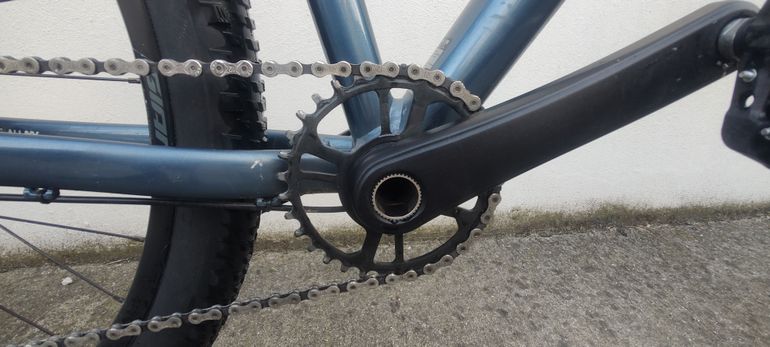 Used Giant Talon Shimano Deore 2023 Mountainbike, Blue — image 8 of 11