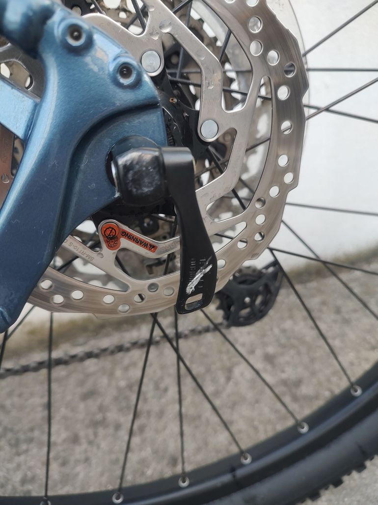 Used Giant Talon Shimano Deore 2023 Mountainbike, Blue — image 4 of 11