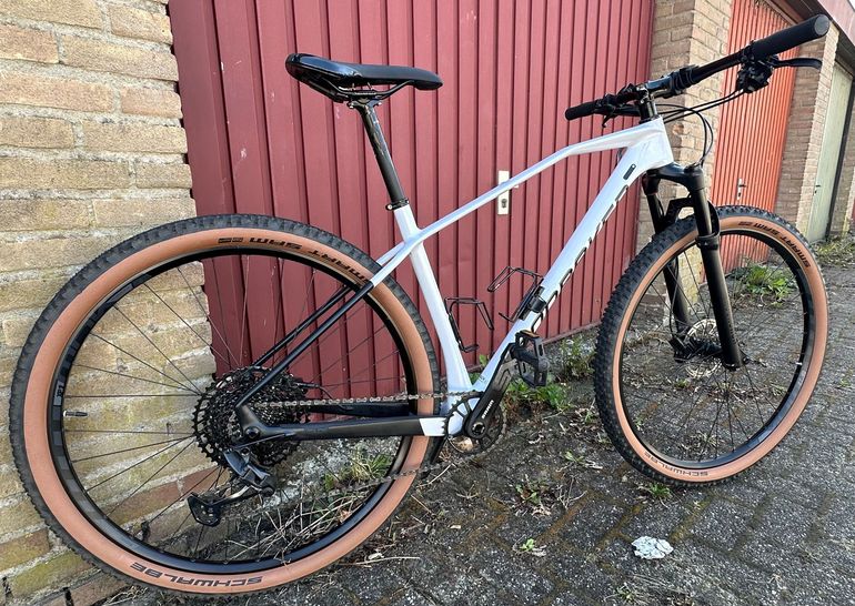 Used Mondraker CHRONO CARBON SE 2023 2023 Mountainbike, White, 29 — image 11 of 11