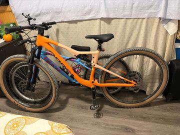 Used Orbea OIZ H10 2023 2023 Mountainbike, Orange, 29 — image 4 of 4