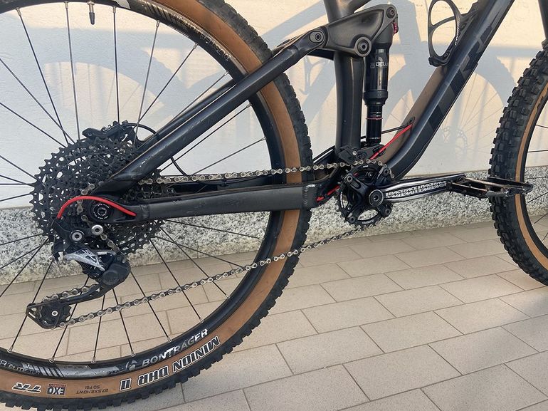 Used Trek Remedy 7 2017 2017 Mountainbike, Black, 27.5 — image 5 of 14