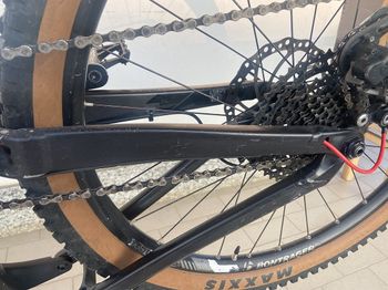 Used Trek Remedy 7 2017 2017 Mountainbike, Black, 27.5 — image 8 of 14