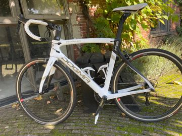 Used Pinarello DOGMA F8 2019 Road & Gravel, White — image 2 of 6