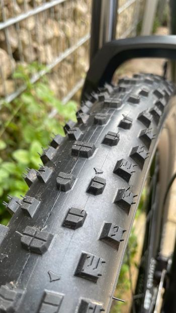 Used Arc8 Essential 2 2024 Mountainbike, Black — image 12 of 18