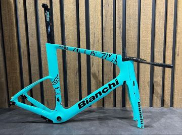 Bianchi Aquila CV Ultegra 2020 Frameset 2020 Road & Gravel d'occasion