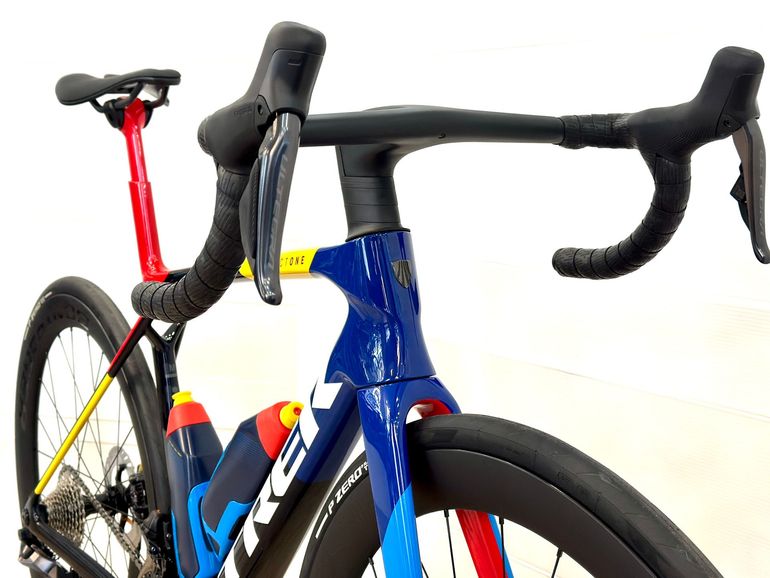 Used Trek Madone SLR 7 Gen 7 2024 2024 Road & Gravel — image 4 of 10