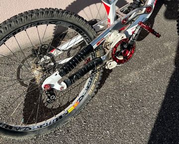 Używany YT Industries Yt Tues 2.0 World Cup Limited édition 2012 Mountainbike — zdjęcie 3 z 5