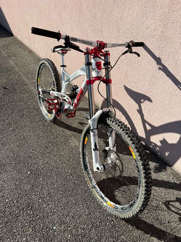 Używany YT Industries Yt Tues 2.0 World Cup Limited édition 2012 Mountainbike — zdjęcie 5 z 5