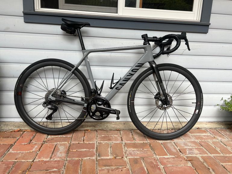 Used Canyon Ultimate CF SL 8 Disc 2023 2023 Road & Gravel, Light Gray — image 1 of 8