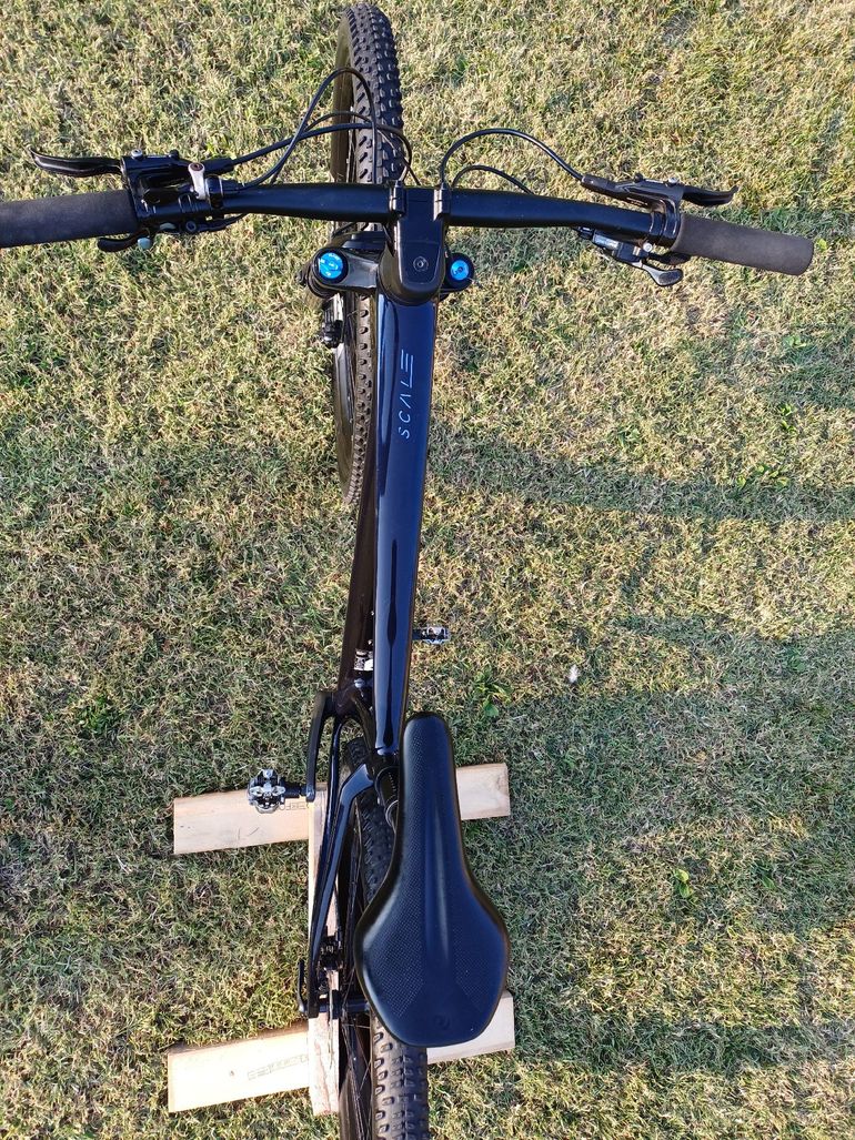 Used Scott Scale Shimano Deore XT 2024 Mountainbike, Blue — image 4 of 7