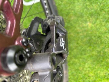 Used Kona Kahuna Shimano SLX 2023 Mountainbike, Red — image 4 of 6