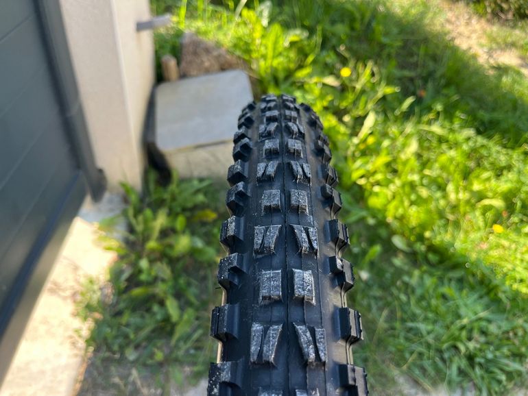 Used Giant Trance X 1 2024 2024 Mountainbike, Light Gray, 29 — image 7 of 8