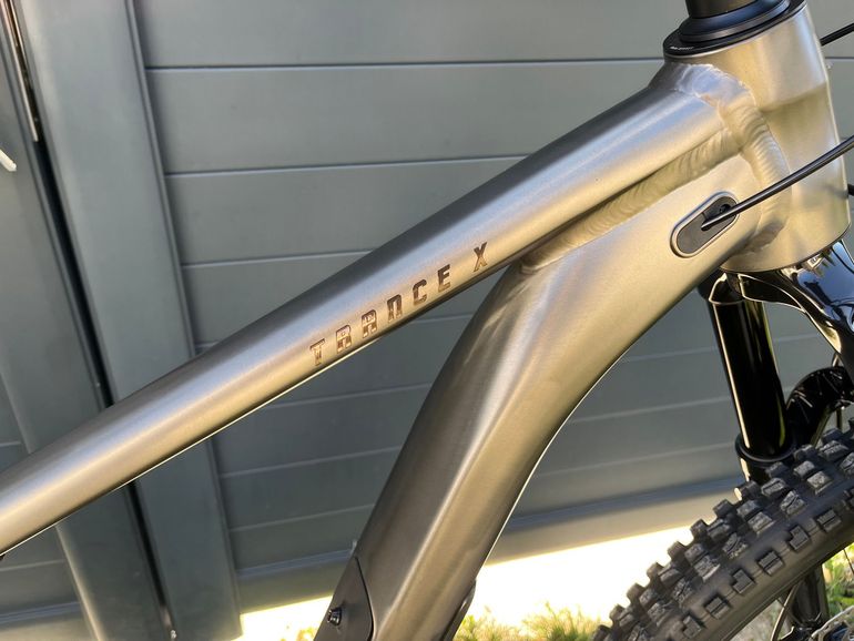 Used Giant Trance X 1 2024 2024 Mountainbike, Light Gray, 29 — image 6 of 8