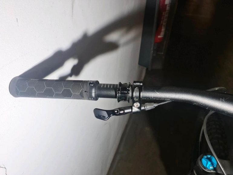 Canyon Torque AL. 7.0 2018 Mountainbike usato, Nero — immagine 12 di 13
