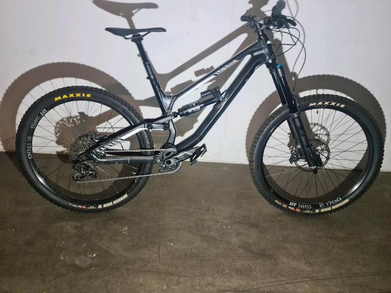 Canyon Torque AL. 7.0 2018 Mountainbike usato, Nero — immagine 1 di 13