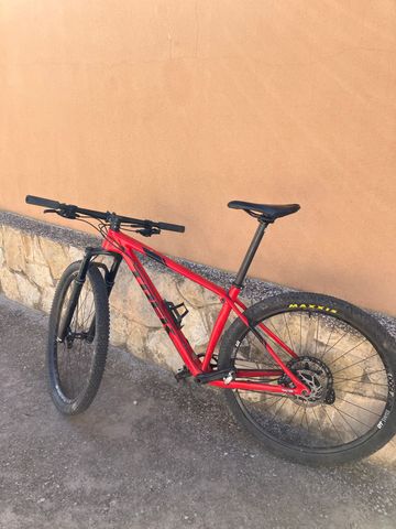 Used Trek Procaliber 9.6 2018 2018 Mountainbike, Red, 29 — image 2 of 12