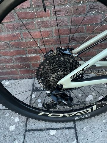 Used Specialized Epic Evo 2019 2019 Mountainbike, Green — image 3 of 14