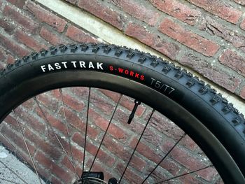 Used Specialized Epic Evo 2019 2019 Mountainbike, Green — image 4 of 14