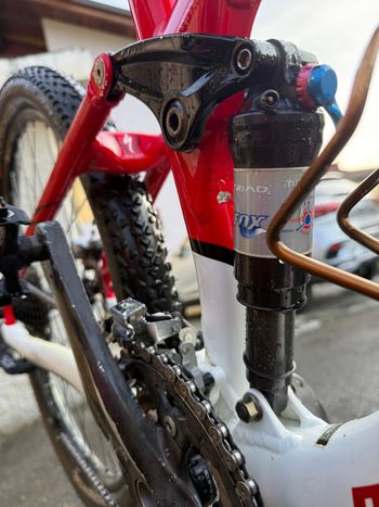 Used Specialized Stumpjumper 2014 Mountainbike, Red — image 4 of 9