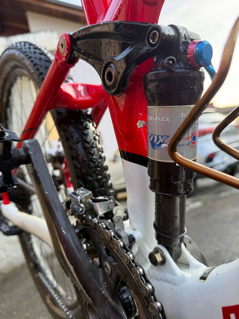 Used Specialized Stumpjumper 2014 Mountainbike, Red — image 4 of 9