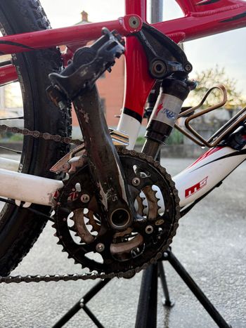 Used Specialized Stumpjumper 2014 Mountainbike, Red — image 8 of 9