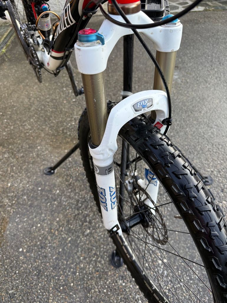 Used Specialized Stumpjumper 2014 Mountainbike, Red — image 3 of 9