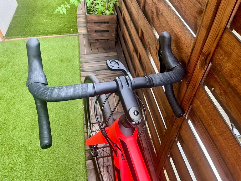 Used BMC Teammachine SLR SIX 2023 2023 Road & Gravel, Red — image 6 of 11