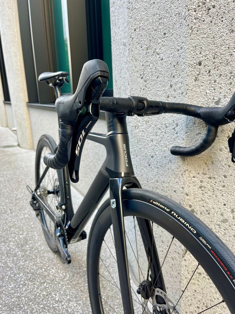 Used Focus IZALCO MAX 8.8 2024 2024 Road & Gravel, Black — image 13 of 17