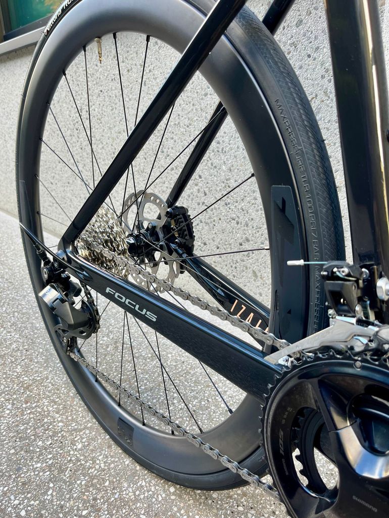 Used Focus IZALCO MAX 8.8 2024 2024 Road & Gravel, Black — image 12 of 17