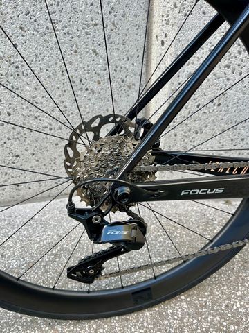 Used Focus IZALCO MAX 8.8 2024 2024 Road & Gravel, Black — image 3 of 17