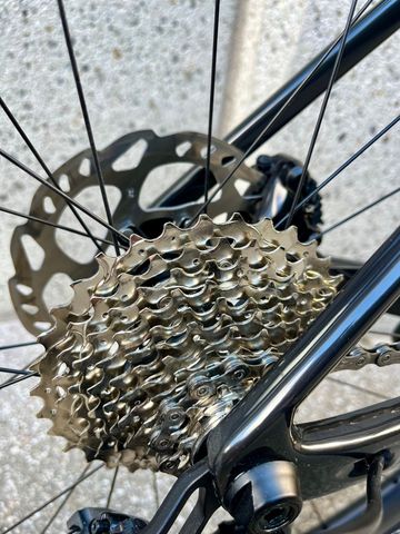 Used Focus IZALCO MAX 8.8 2024 2024 Road & Gravel, Black — image 10 of 17