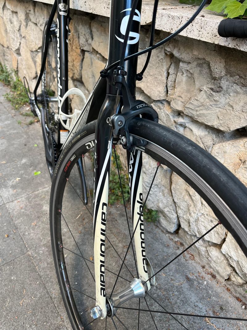 Used Cannondale CAAD 8 2011 Road & Gravel, Black — image 7 of 13