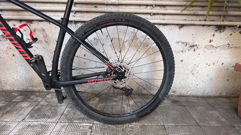 Used Specialized Epic Hardtail 2021 2021 Mountainbike, Black, 29 — image 3 of 9