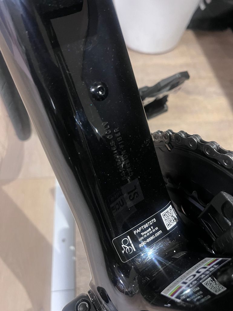 Used Trek Madone 2025 Road & Gravel, Black — image 9 of 11