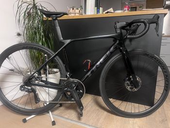 Used Trek Madone 2025 Road & Gravel, Black — image 2 of 11