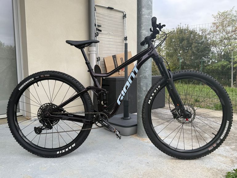 Used Giant Stance 29 1 2022 2022 Mountainbike, Purple, 29 — image 1 of 3