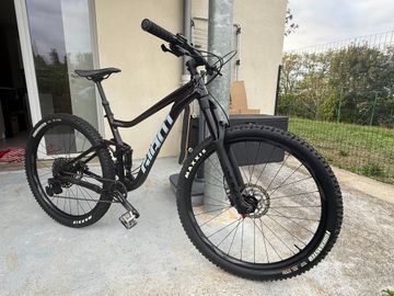 Used Giant Stance 29 1 2022 2022 Mountainbike, Purple, 29 — image 3 of 3