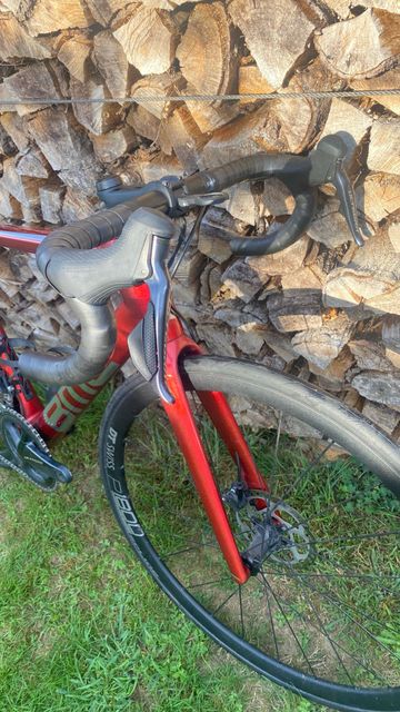 Used BMC Teammachine Shimano Ultegra Di2 2022 Road & Gravel, Red — image 4 of 6