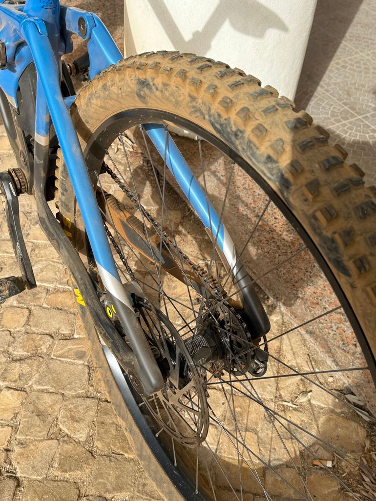 Used Mondraker SUMMUM CARBON R 2023 2023 Mountainbike, Blue, 29 — image 7 of 16
