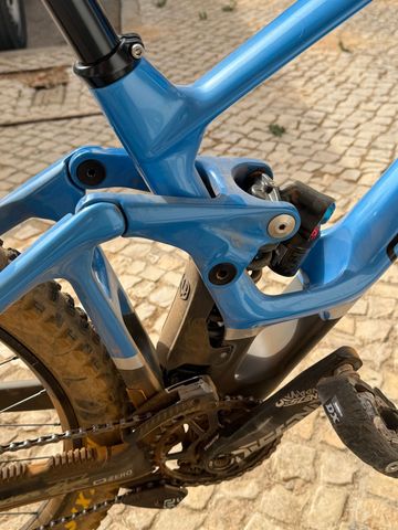 Used Mondraker SUMMUM CARBON R 2023 2023 Mountainbike, Blue, 29 — image 9 of 16