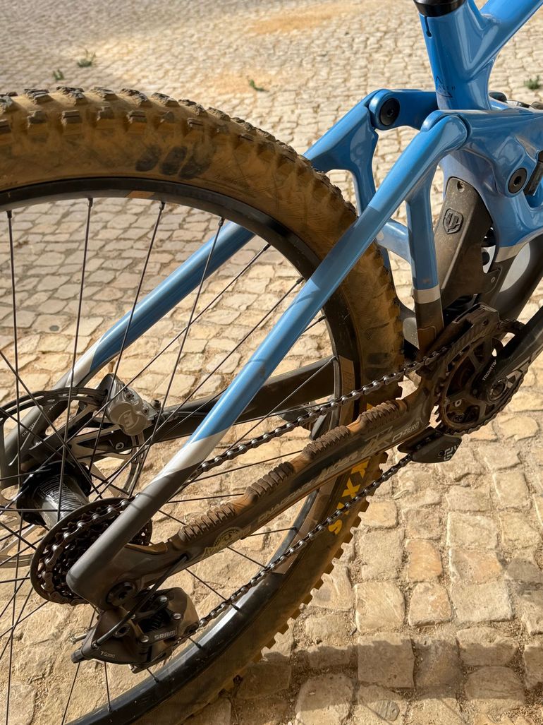 Used Mondraker SUMMUM CARBON R 2023 2023 Mountainbike, Blue, 29 — image 8 of 16